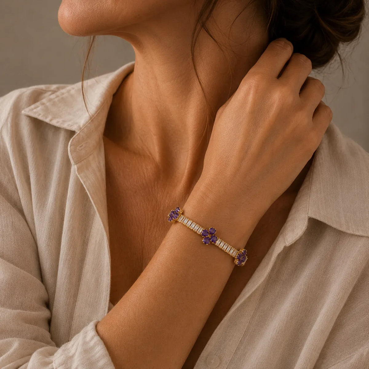 Pulsera de oro con trébol y amatista