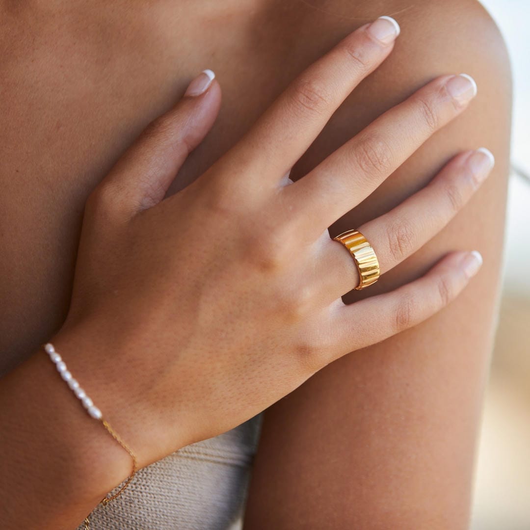 Anillo Destello llamativo y audaz — Carmen, Lucía & Rocío