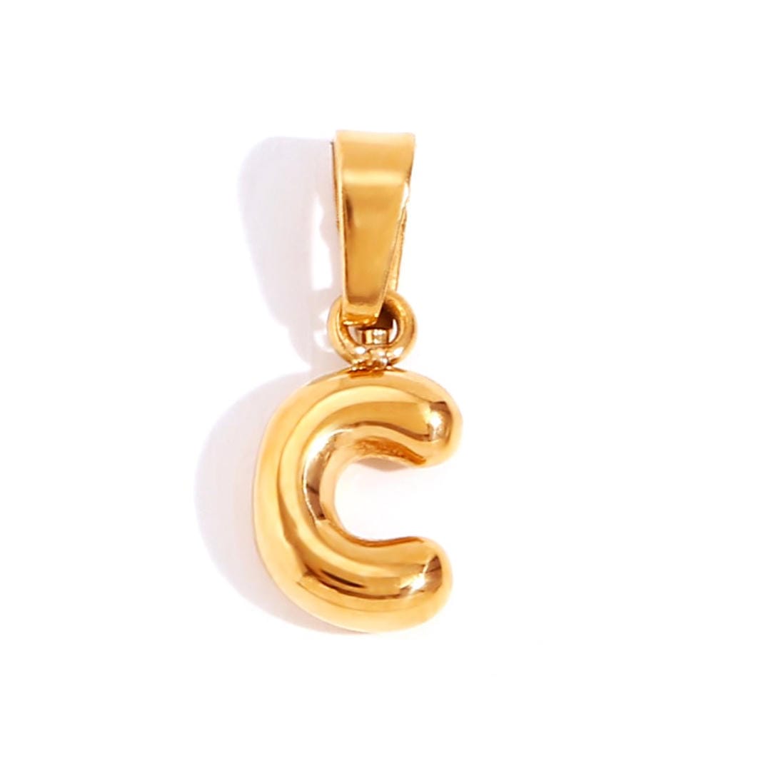 Collar de tendencia con colgante de letra en burbuja — Carmen, Lucía & Rocío