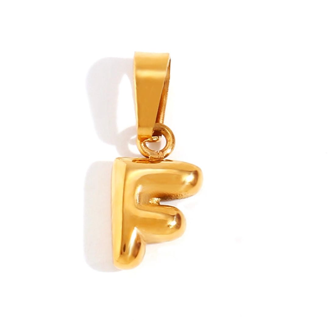 Collar de tendencia con colgante de letra en burbuja — Carmen, Lucía & Rocío