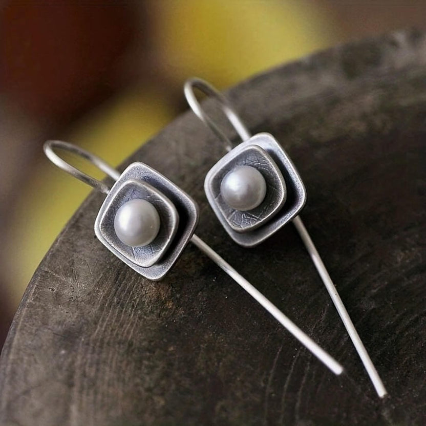 Pendientes threader cuadrados de perla moderna