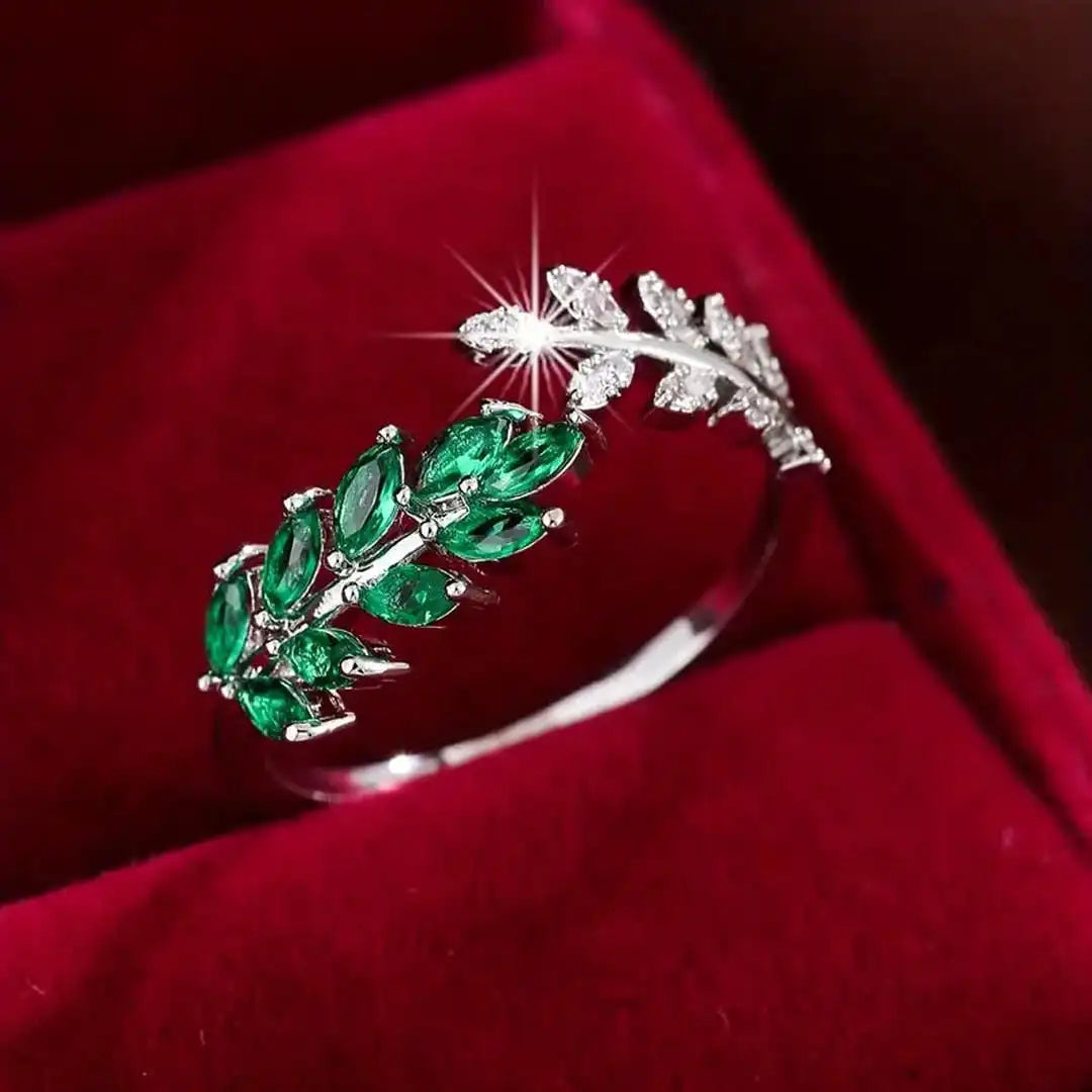 Anillo delicado de hoja verde esmeralda
