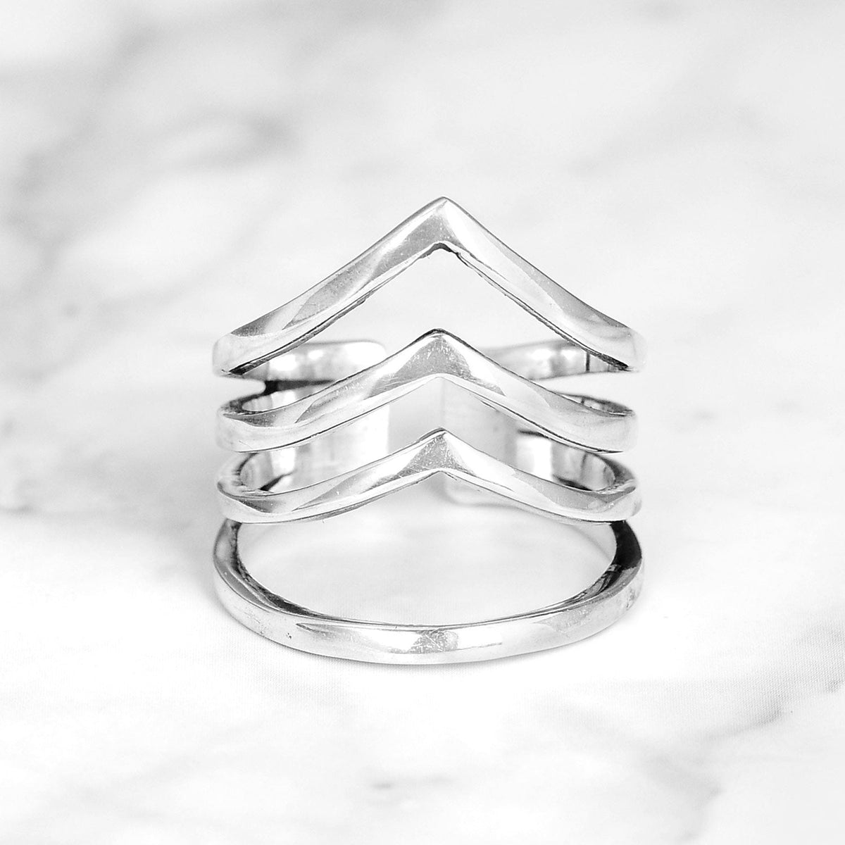 Anillo boho de triple chevron – imagen 3