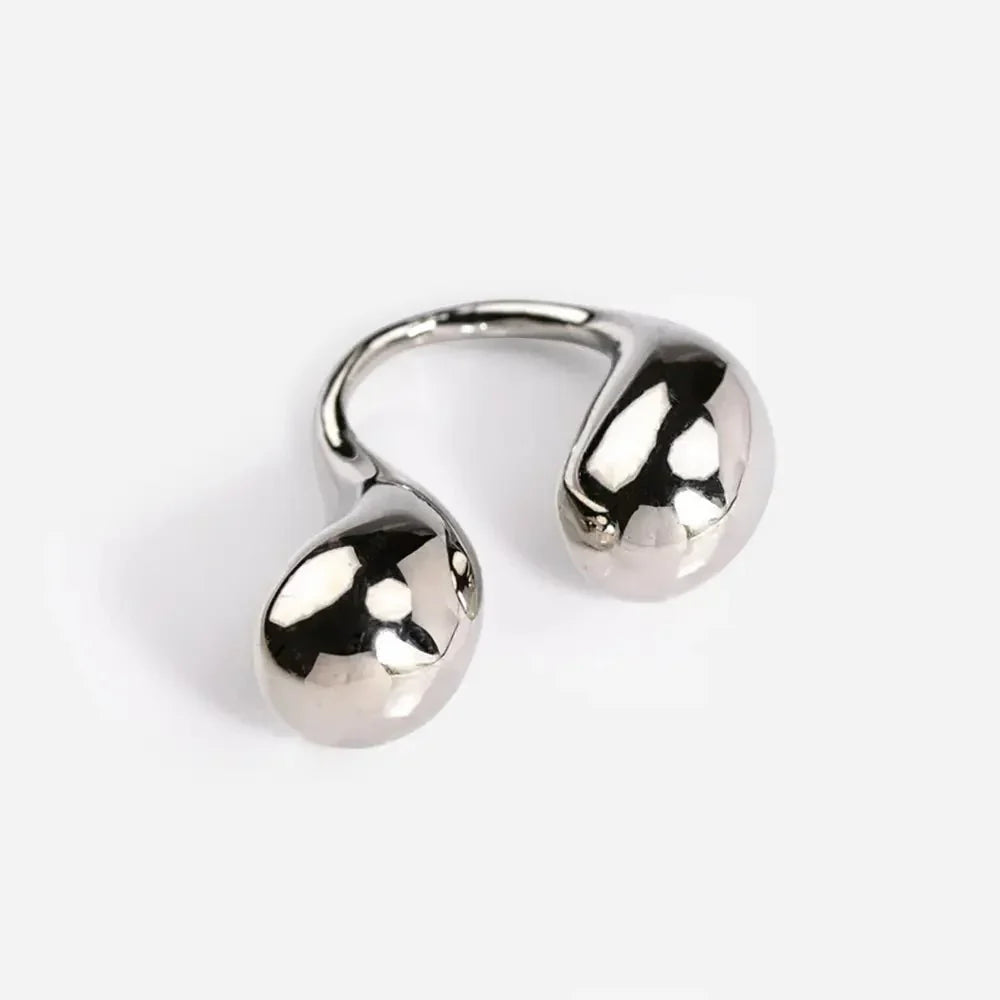 Anillo gota de agua voluminoso