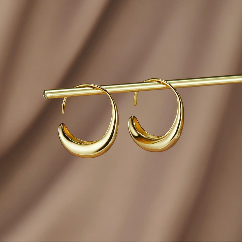 Pendientes aro minimalistas dorados con gota