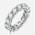 Anillo de eternidad de moissanita Coralia