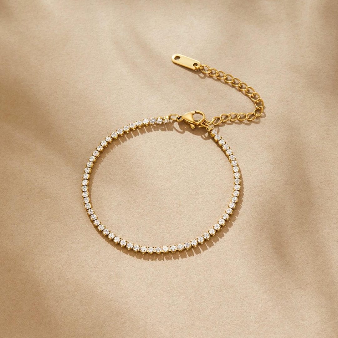 Pulsera tenis dorada atemporal – imagen 5