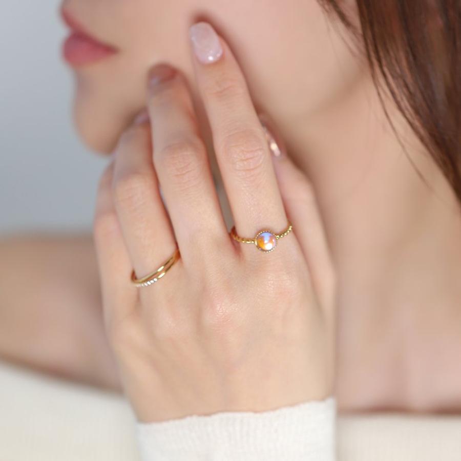 Anillo de cuerda dorada con piedra lunar – imagen 2