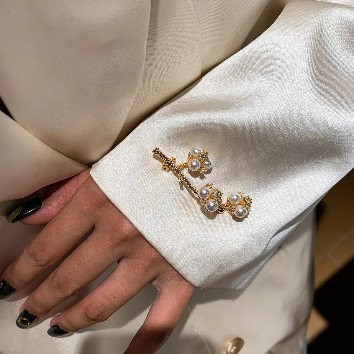 Broche floral de cristal y perla – imagen 2