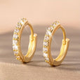 Pendientes mini aro dorados atemporales