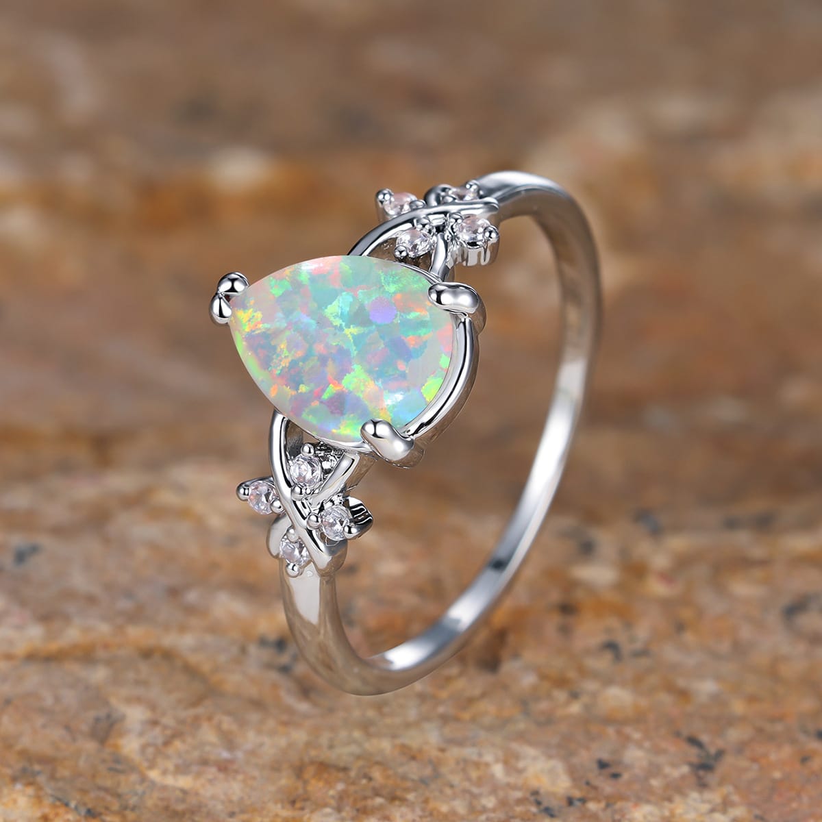 Anillo de lágrima prisma radiante – imagen 2