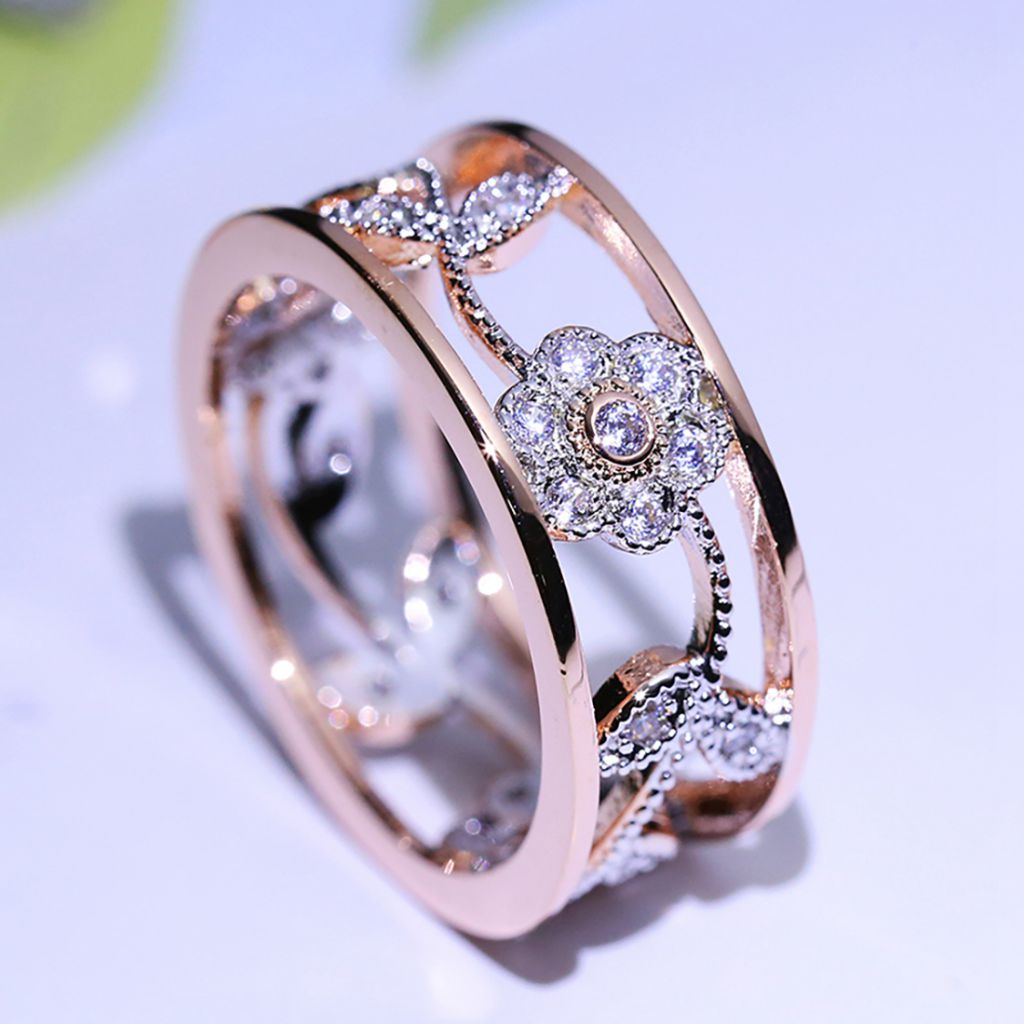Anillo rosa radiante en flor