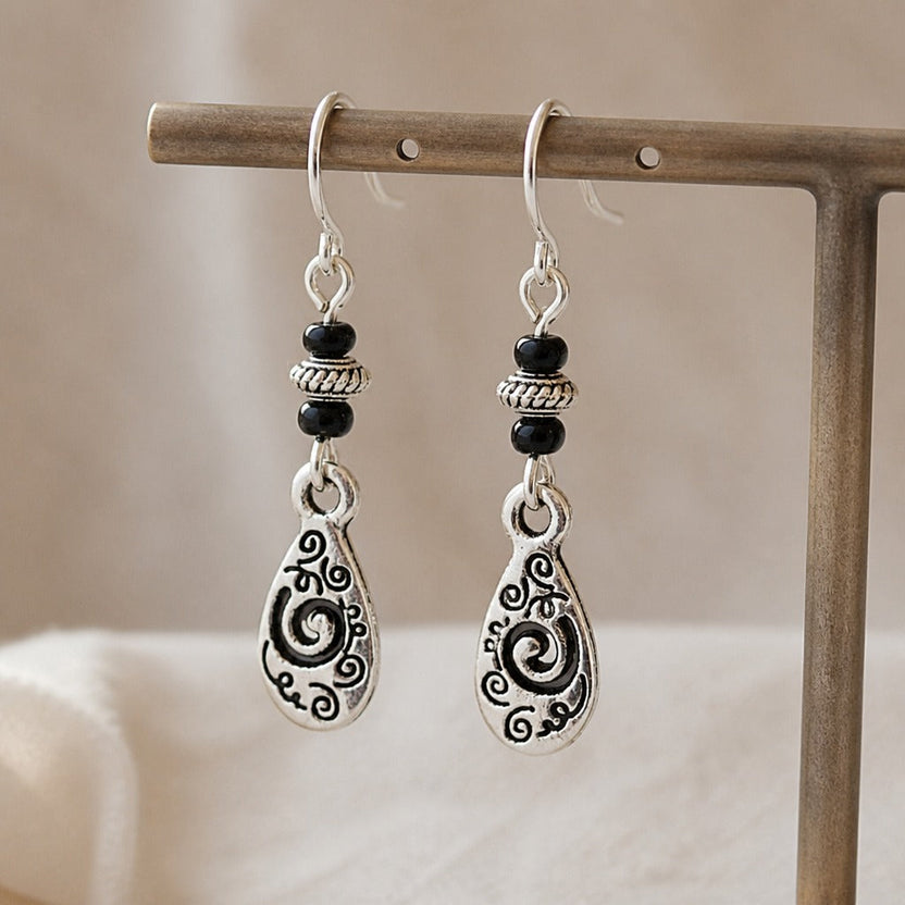 Pendientes vintage en forma de lágrima Empress