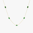 Collar de cadena dorada con piedra verde – imagen 2
