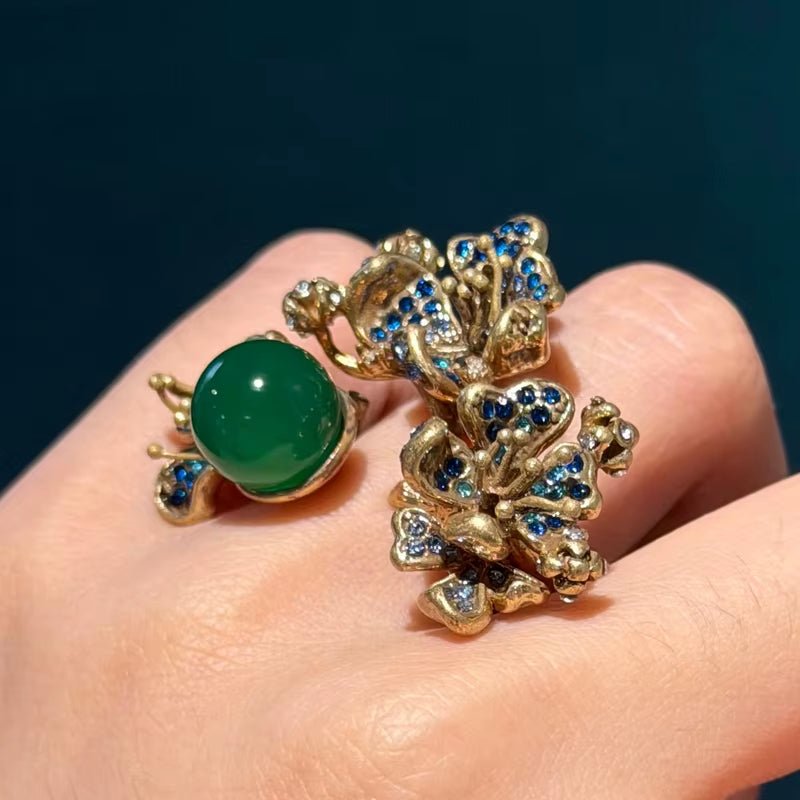 Anillo encantado de pétalos en racimo – imagen 2