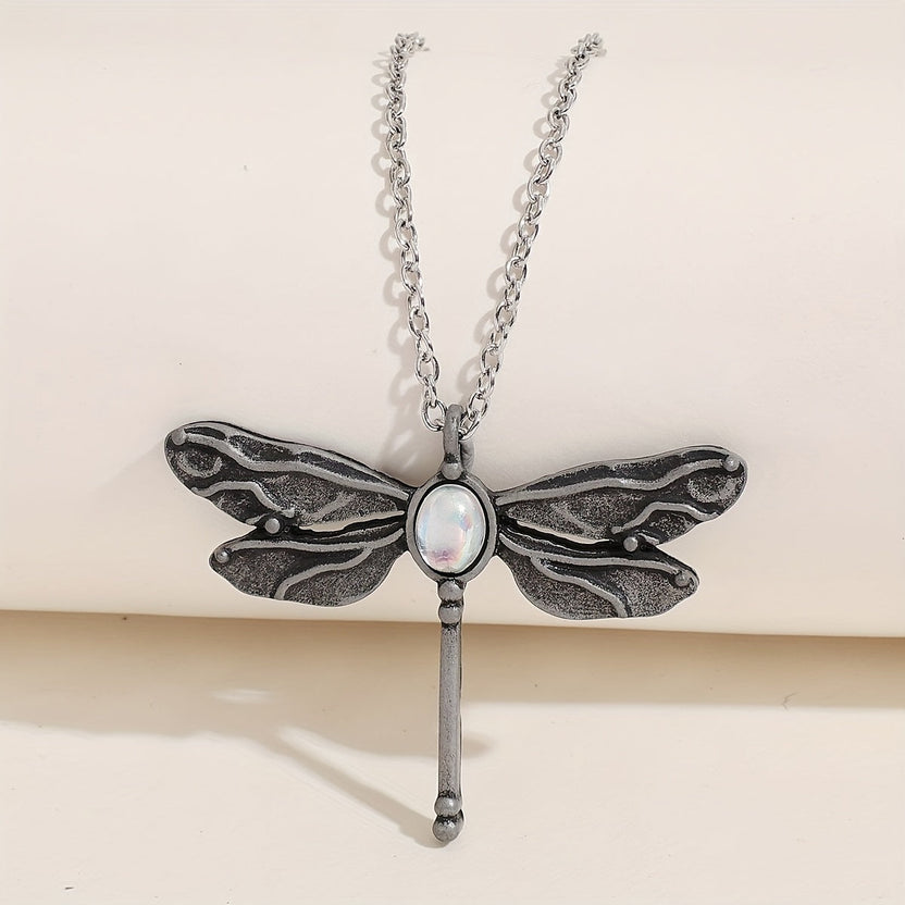 Collar vintage con colgante de libélula y piedra de luna
