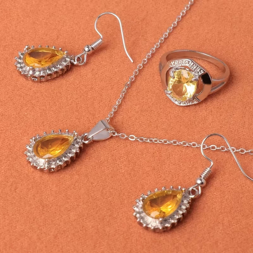 Set exquisito amarillo en forma de gota