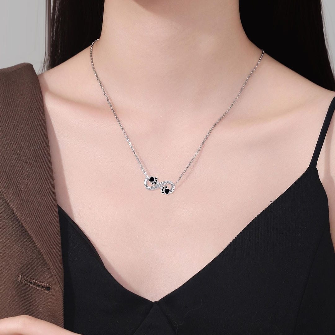 Collar infinito con huella de pata y circonitas – imagen 3