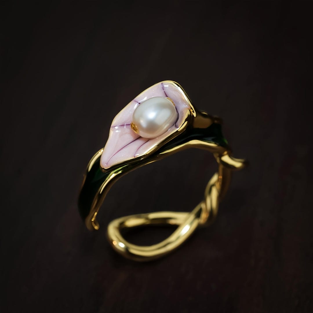 Anillo ajustable abierto de perla y pétalo trenzado