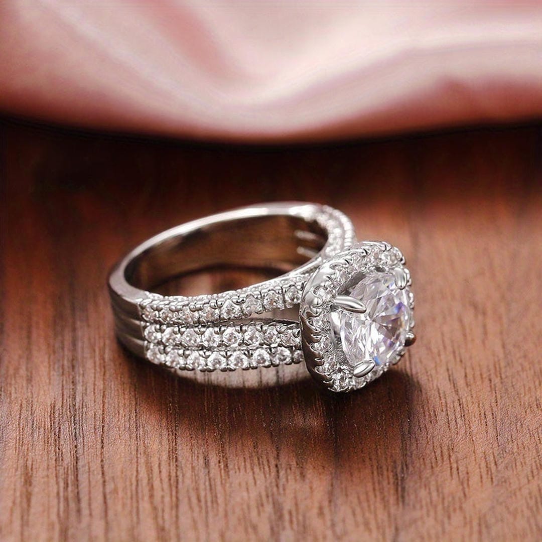 Anillo statement con halo pavé de talla cojín – imagen 3