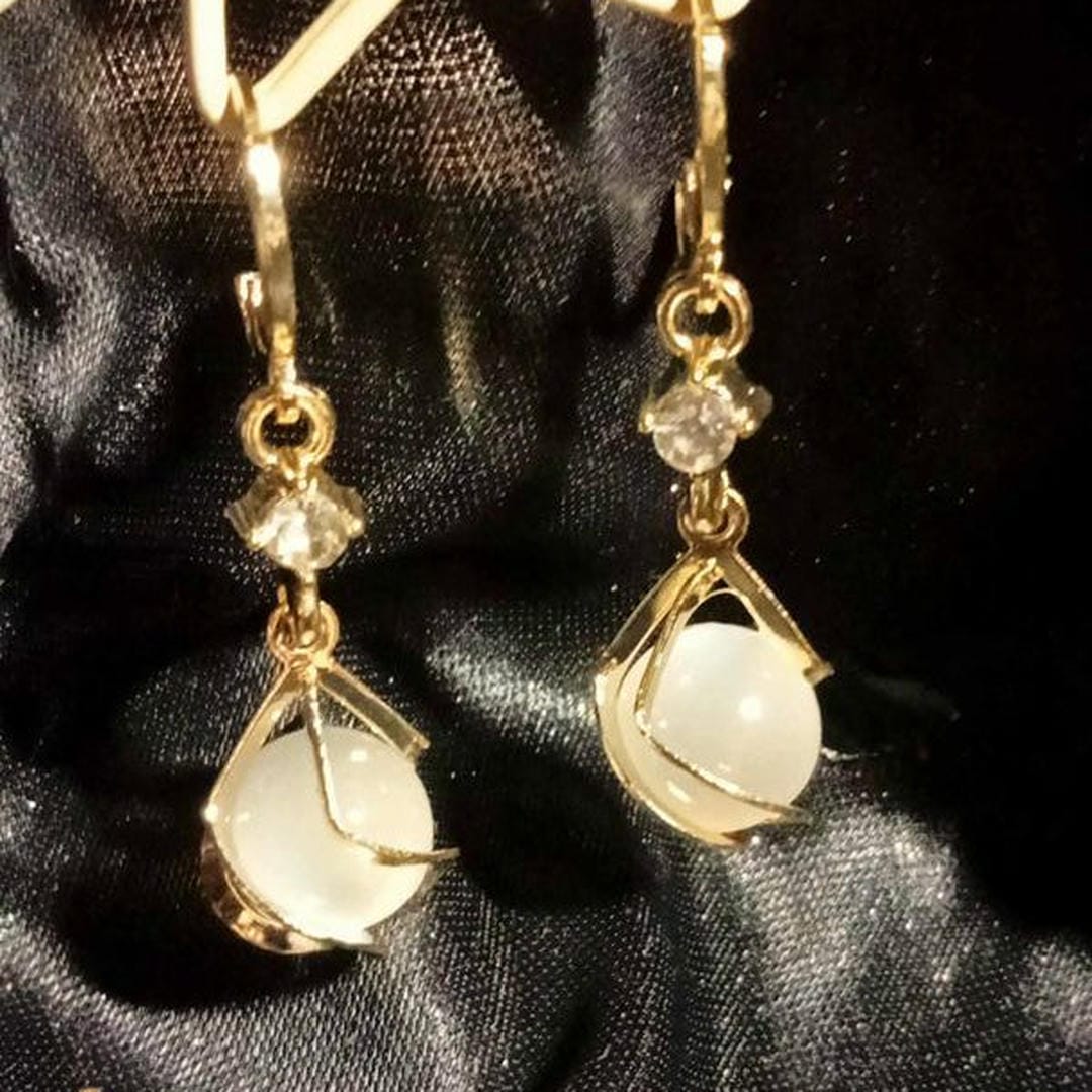Pendientes largos de ópalo blanco – imagen 2