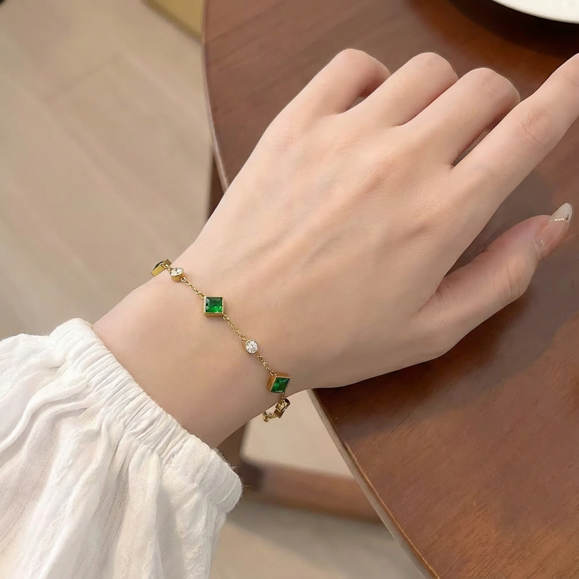 Pulsera dorada Glenwyn de Carmen, Lucía & Rocío