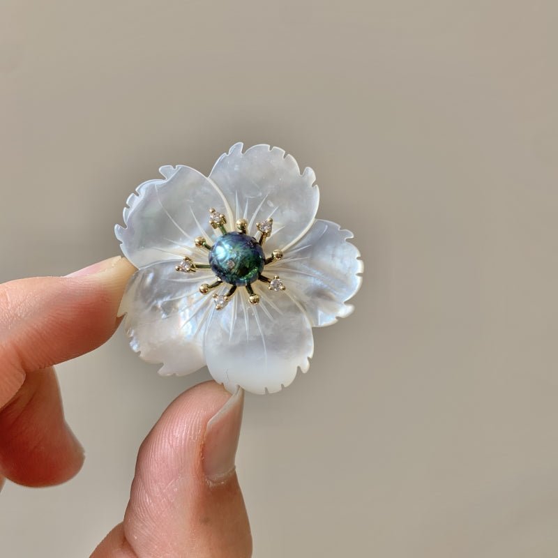 Broche de flor escarchada – imagen 2