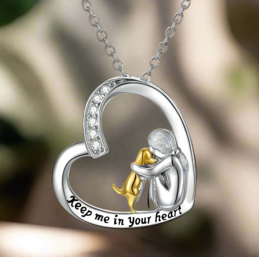 Collar conmemorativo en plata «Guárdame en tu corazón»