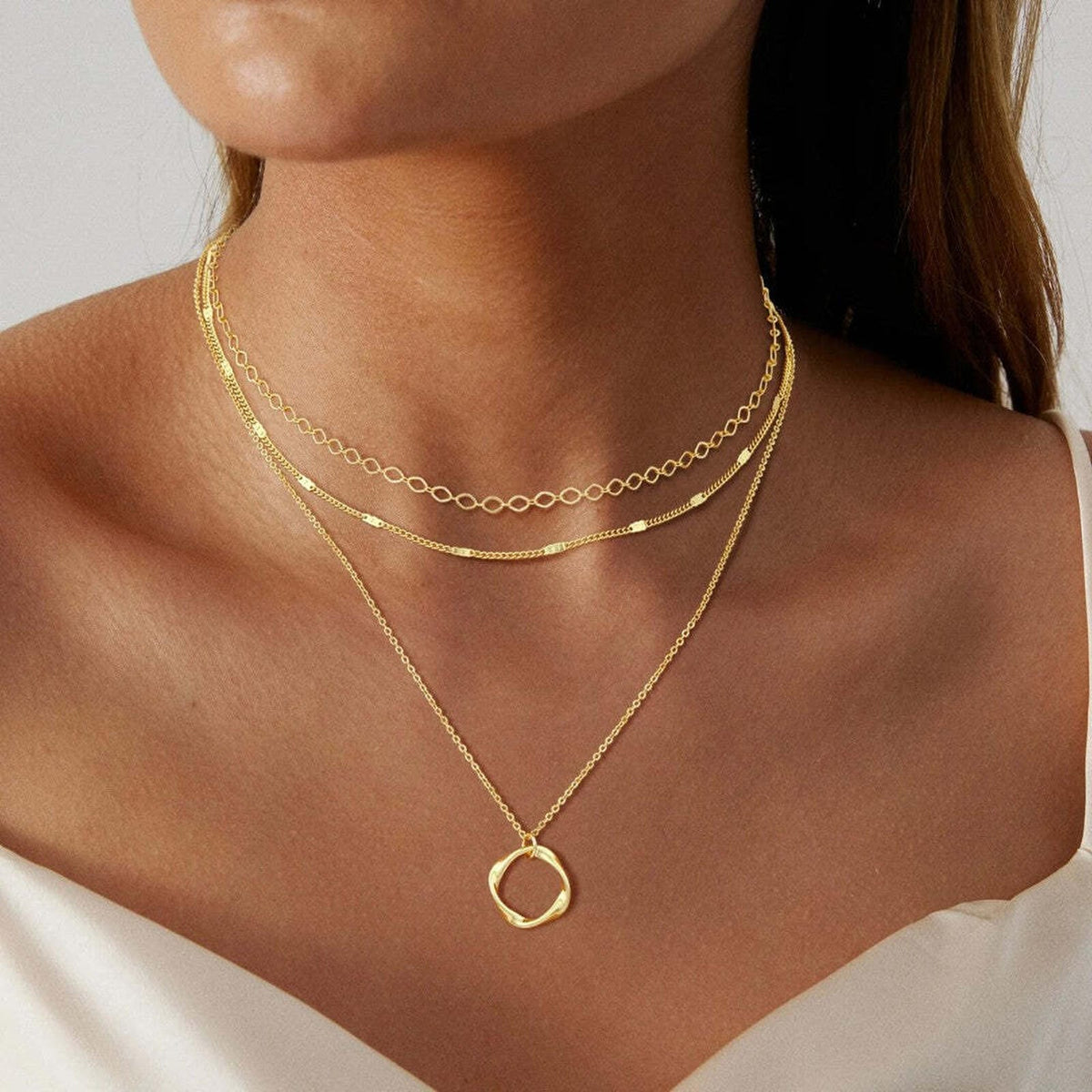 Collar clásico dorado de capas con colgante – imagen 2
