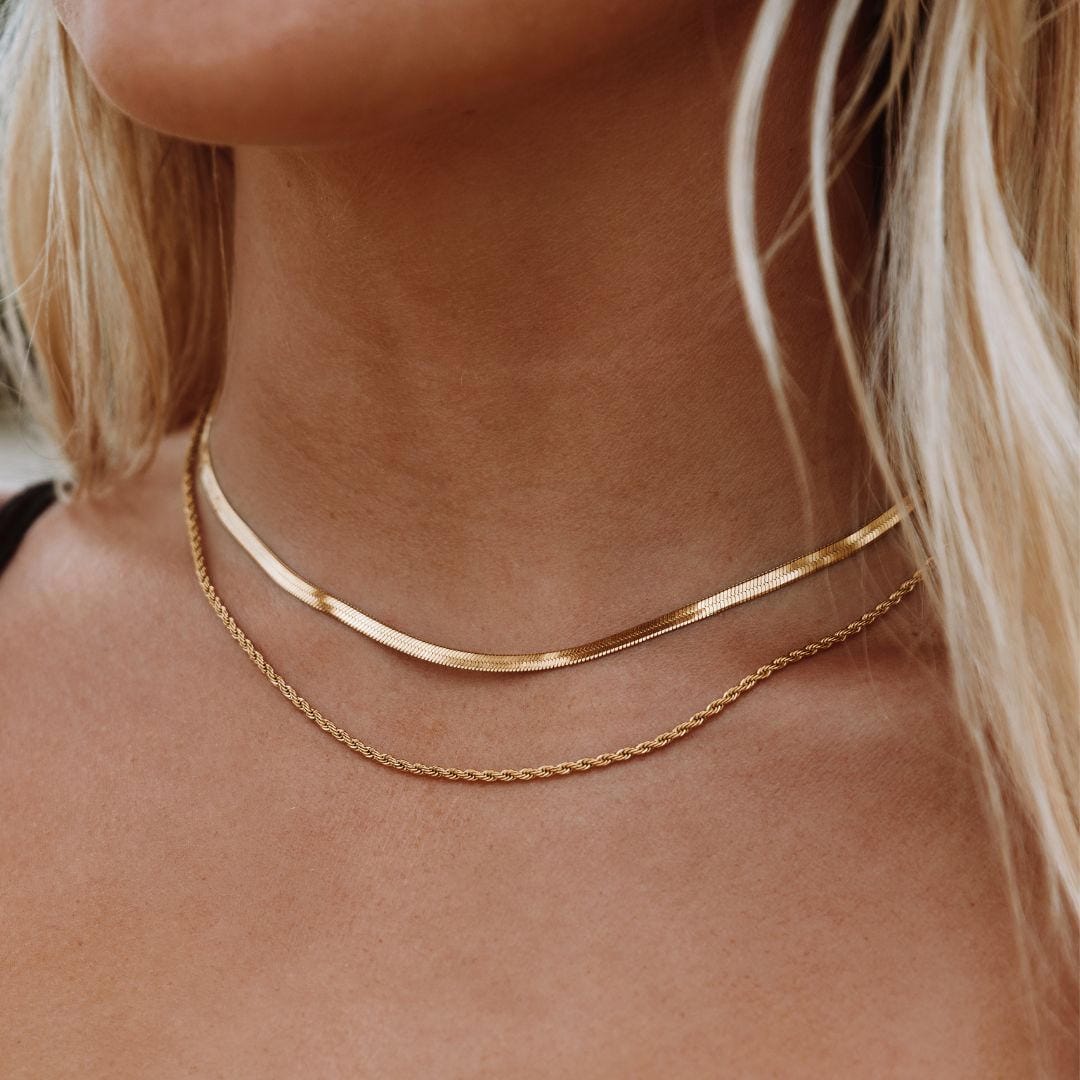 Conjunto de collares superpuestos Fluir Elegante — Carmen, Lucía & Rocío