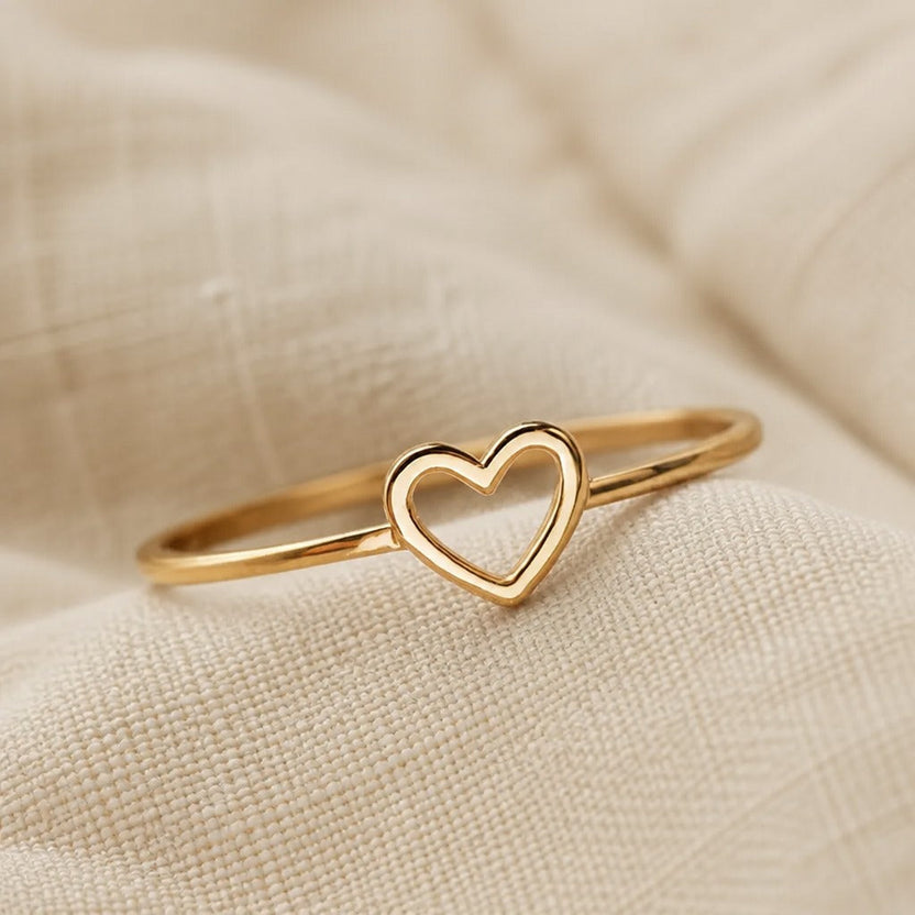 Anillo statement de corazón moderno