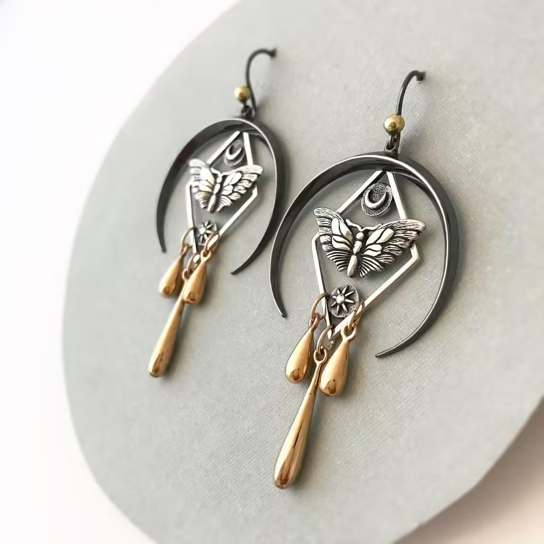 Pendientes colgantes de polilla Vintage Moon Kissed
