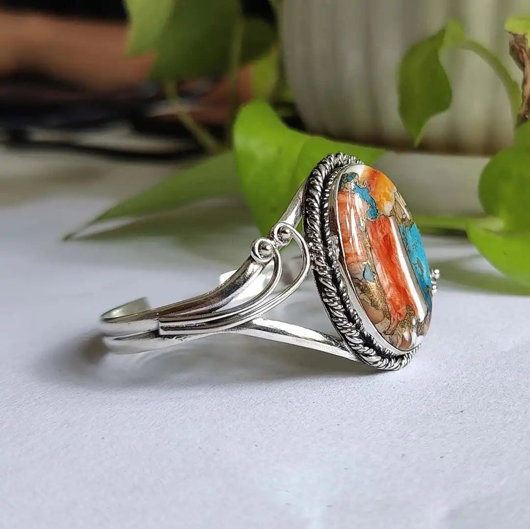 Pulsera vibrante con incrustaciones de piedras preciosas – imagen 4