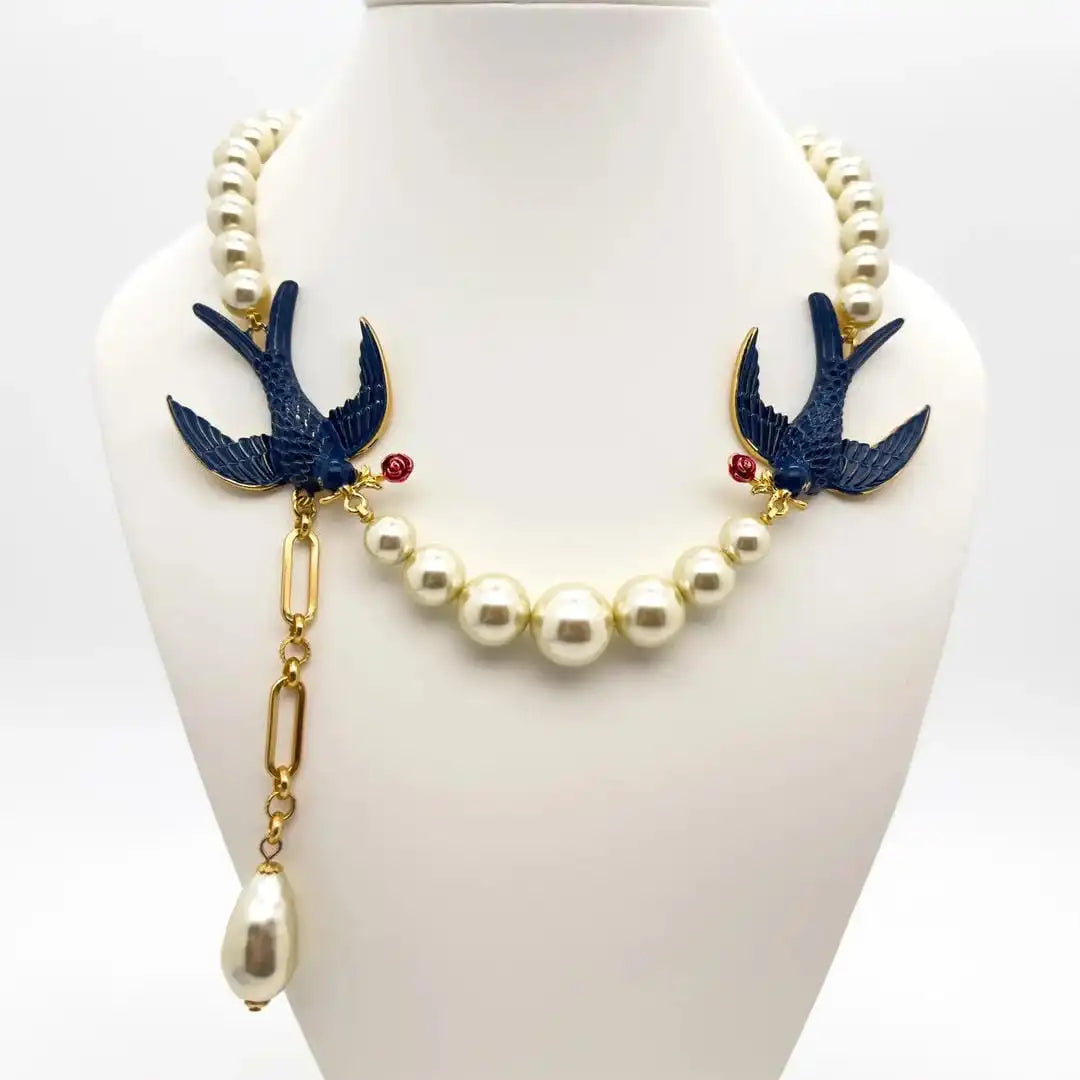 Set de charms clásicos de golondrina con perlas – imagen 3