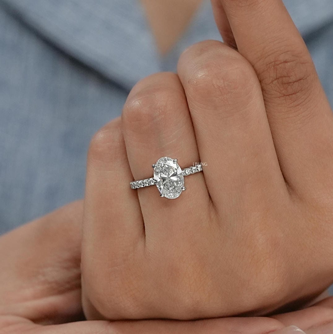 Anillo elegante de talla ovalada – imagen 2