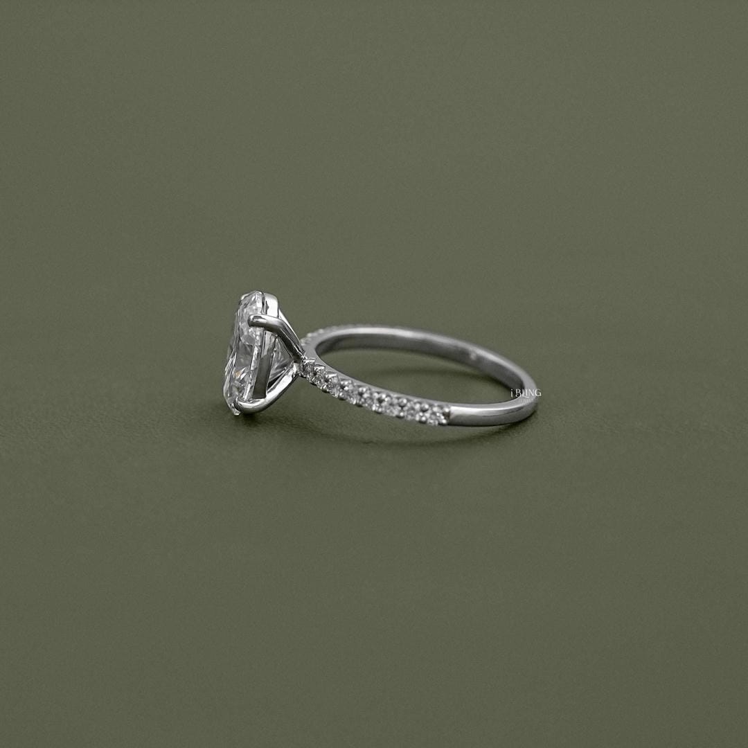 Anillo elegante de talla ovalada – imagen 3