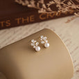 Pendientes de perlas de agua dulce en racimo floral – imagen 4