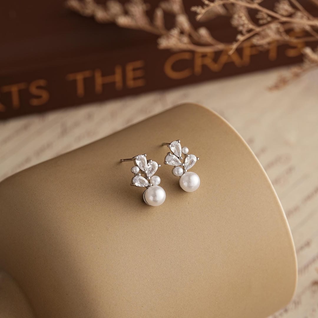 Pendientes de perlas de agua dulce en racimo floral – imagen 5