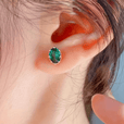 Pendientes ovalados de esmeralda Verdant – imagen 3