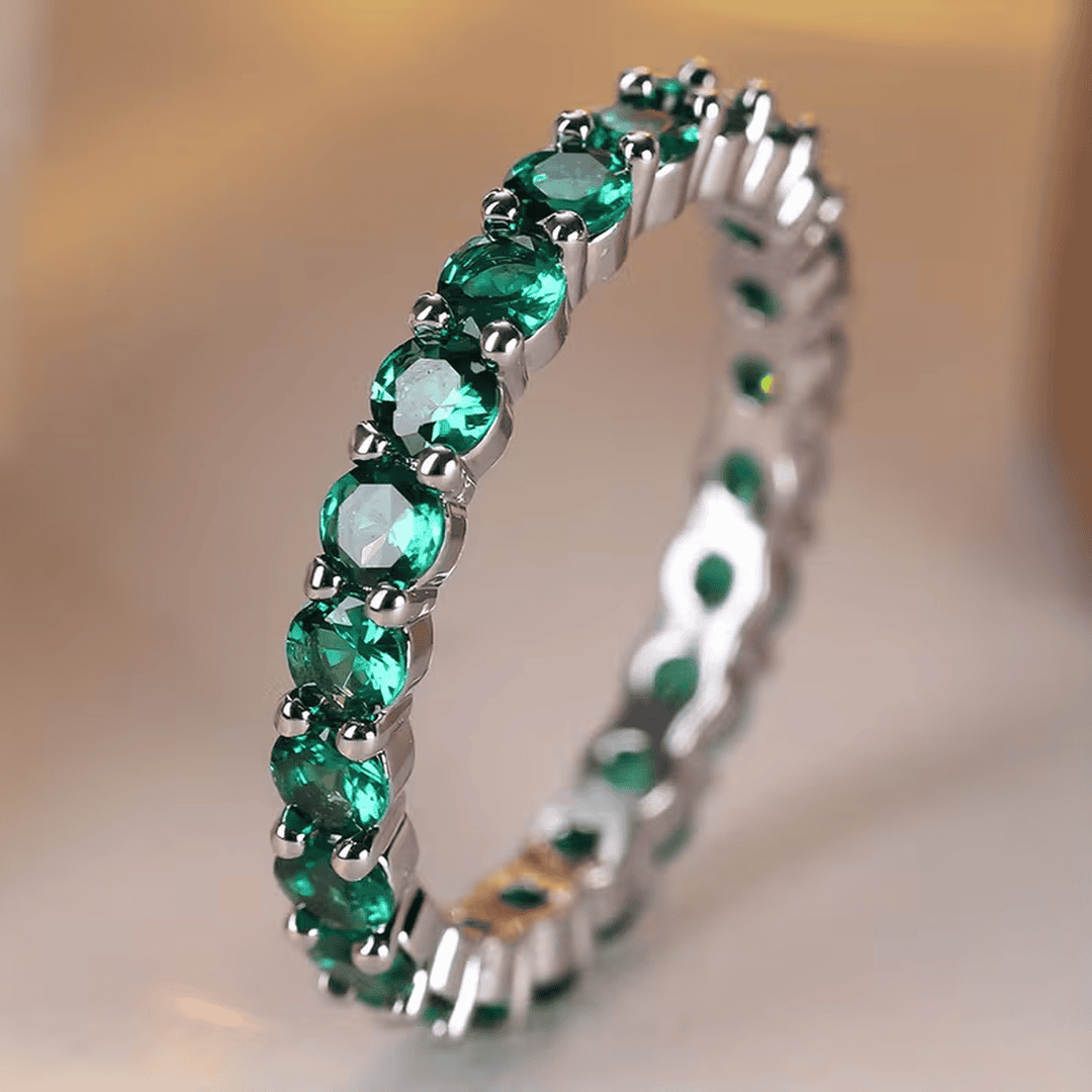 Anillo eterno delicado de esmeralda – imagen 2
