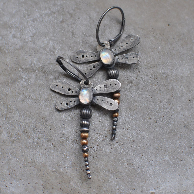 Pendientes largos vintage de libélula con piedra de luna