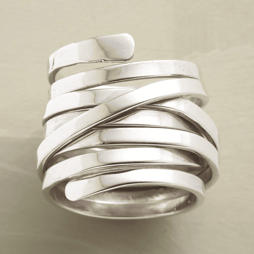 Anillo grueso vintage de plata en capas