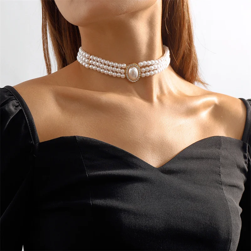 Collar exquisito de tres perlas luminosas