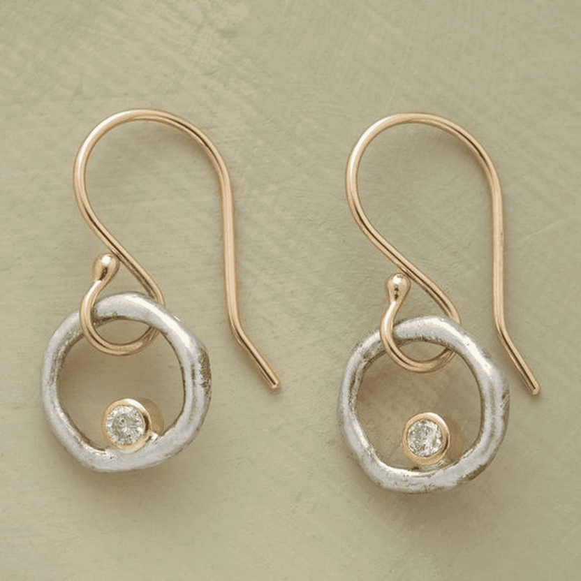 Pendientes retro en dorado y plateado