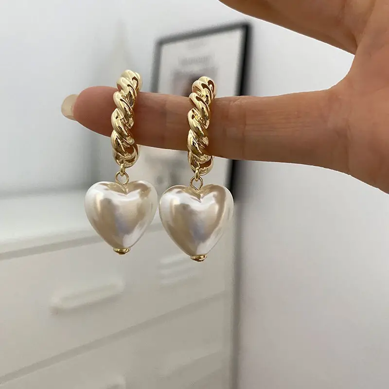 Elegantes pendientes de corazón de perla – imagen 2