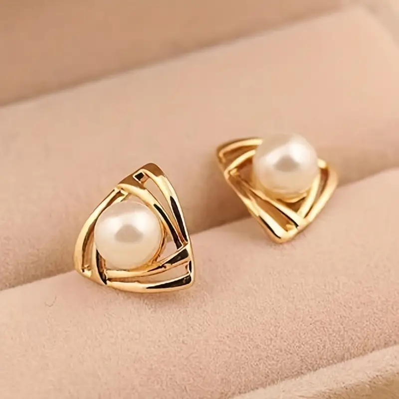 Pendientes clásicos de perla y oro