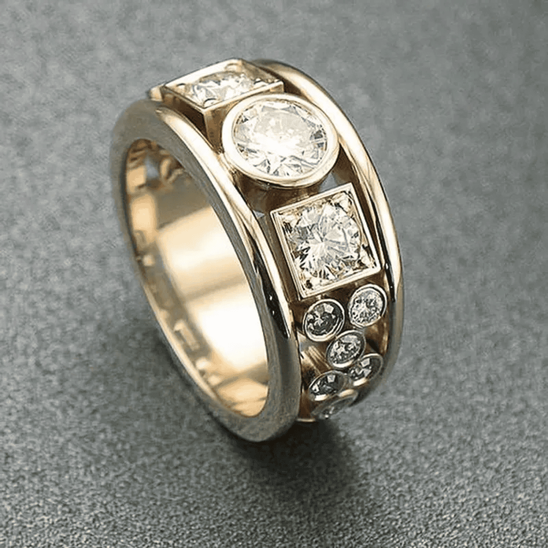 Anillo vintage de oro con circonita cúbica