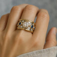 Anillo vintage con circonitas incrustadas – imagen 2
