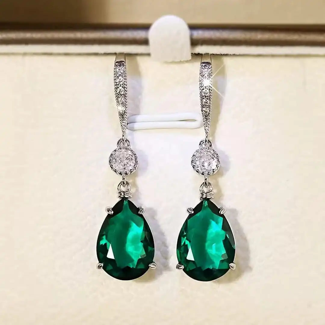 Pendientes elegantes de gota esmeralda