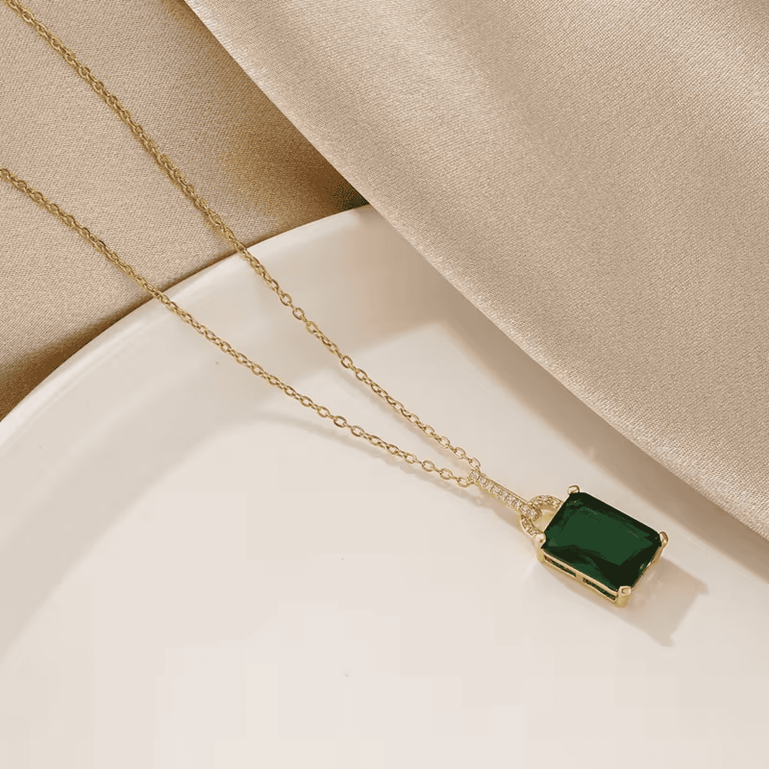 Collar de lujo con piedra esmeralda – imagen 3
